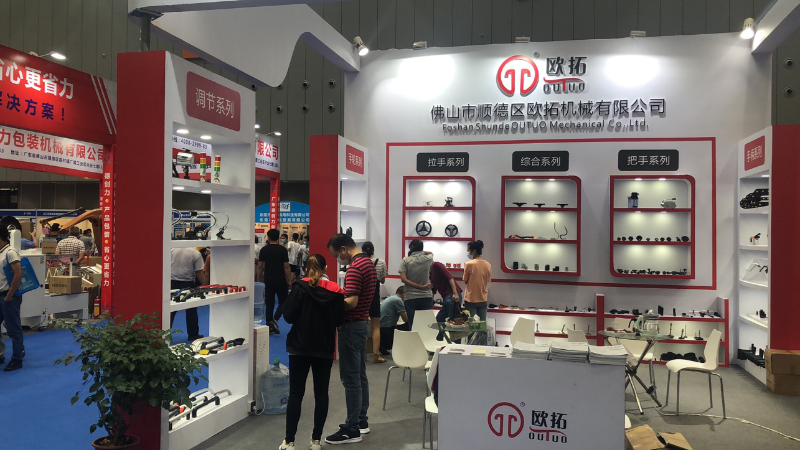 歐拓源頭廠家生產梅花把手,手輪,內波紋手輪,背波紋手輪,橢圓拉手,膠木拉手,方形拉手